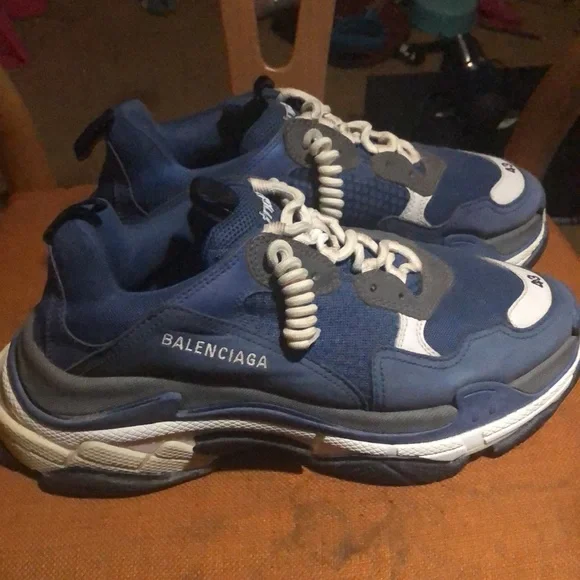 100% authentic Balenciaga triple S sneakers
